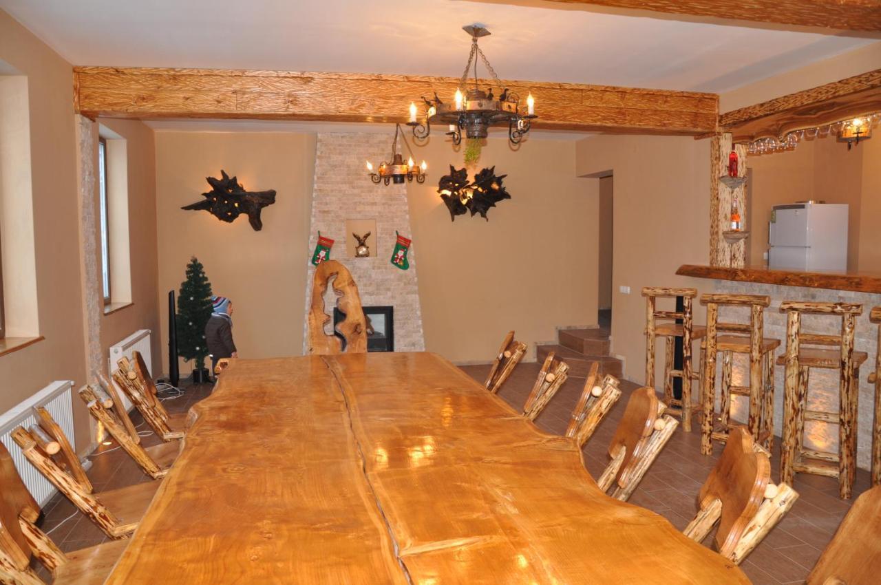 Casa De Vacanta Sadu ภายนอก รูปภาพ