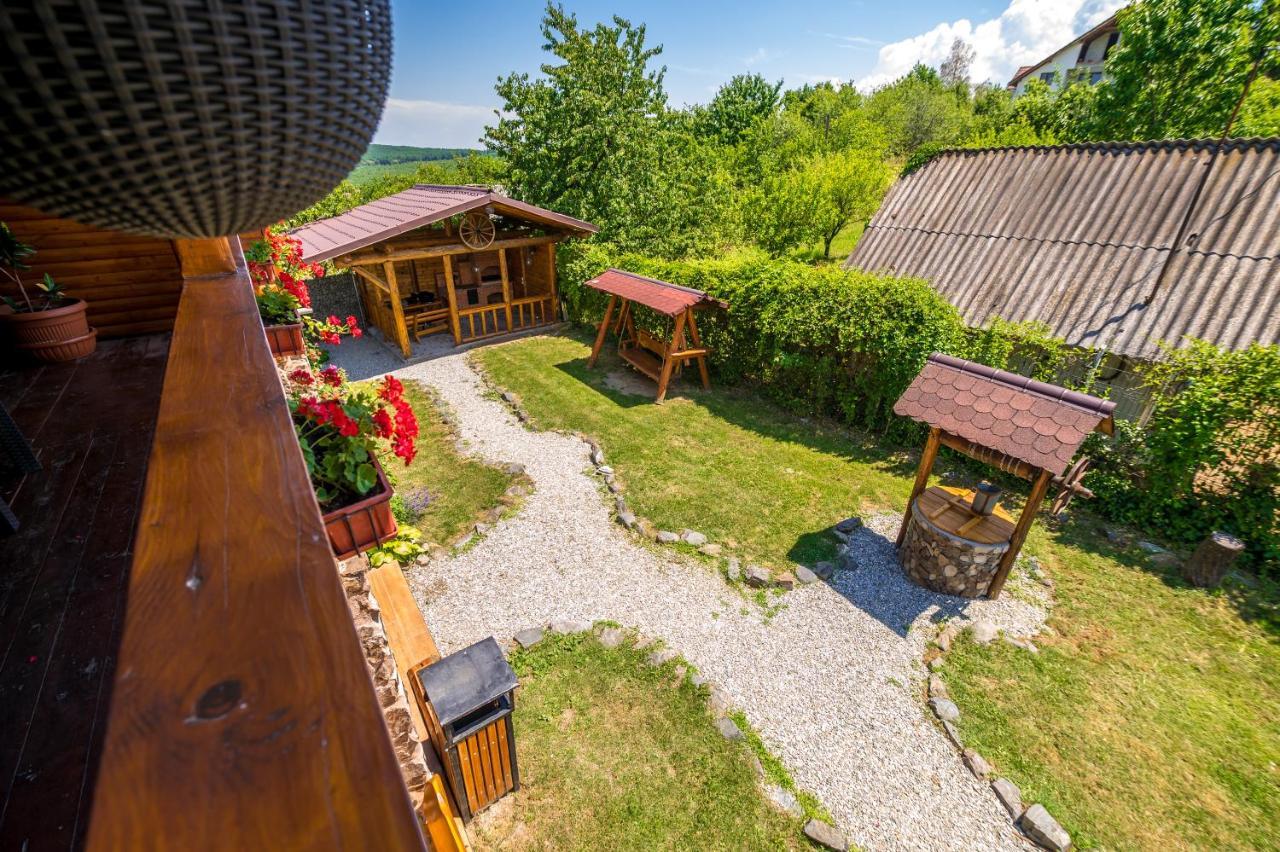 Casa De Vacanta Sadu ภายนอก รูปภาพ